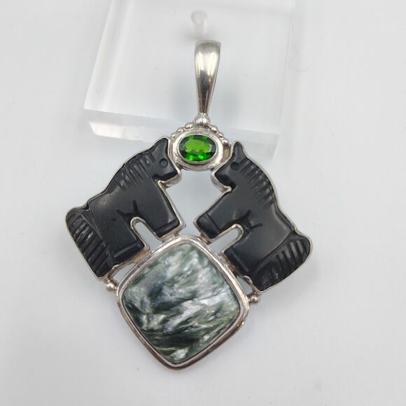 Vintage Sajen Sterling Silver 925 Carved Horse Onyx Seraphinite Peridot Pendant - Picture 4 of 14